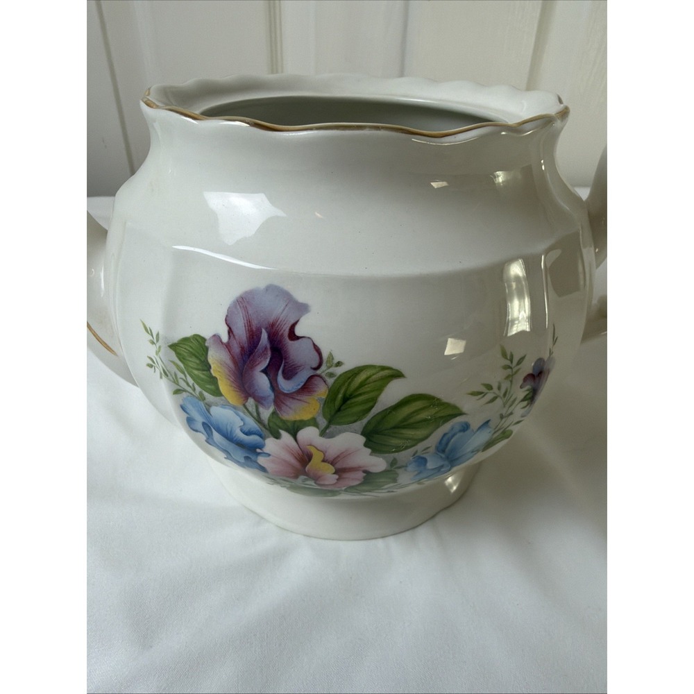 Vintage Crown Dorset Staffordshire Floral Teapot Gold Trim Fine Ceramic - Picture 7 of 16